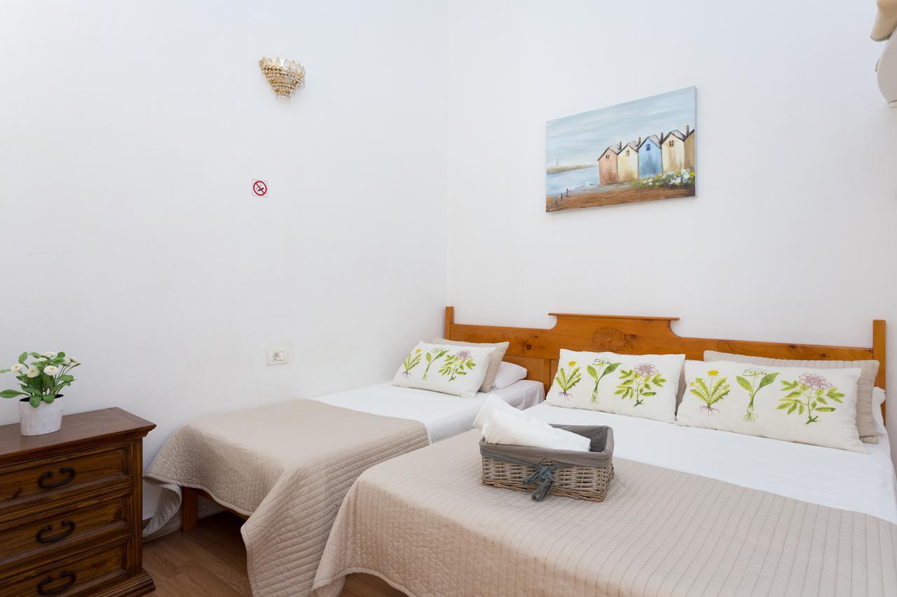 Pension Casablanca B&B Tenerife Santa Cruz de Tenerife Bagian luar foto